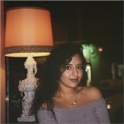 Doy clases particulares de Inglés, tengo muy buen nivel. También doy clases de Francés nivel B2, Árabe nativo y Lengua Castellana